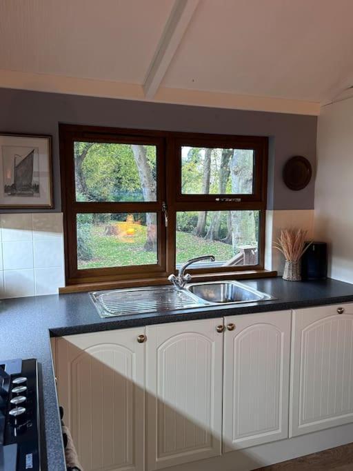 Chalet Woodside Lodge, Weybourne, Holt