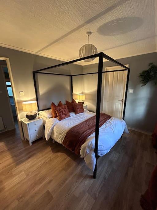 Woodside Lodge, Weybourne, Holt * Weybourne